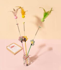 Interactive Cat Teaser Toy with Furry Ball, Feathers & Bell – Perfect for Playtime