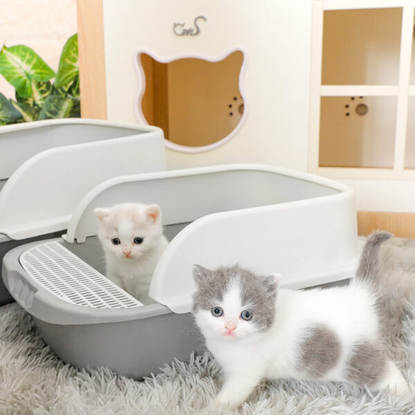 Large Semi-Enclosed Cat Litter Box with Anti-Splash Design and Deodorizing Kit