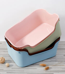 Elevated Semi-Enclosed Cat Litter Box with Anti-Splash High Sides